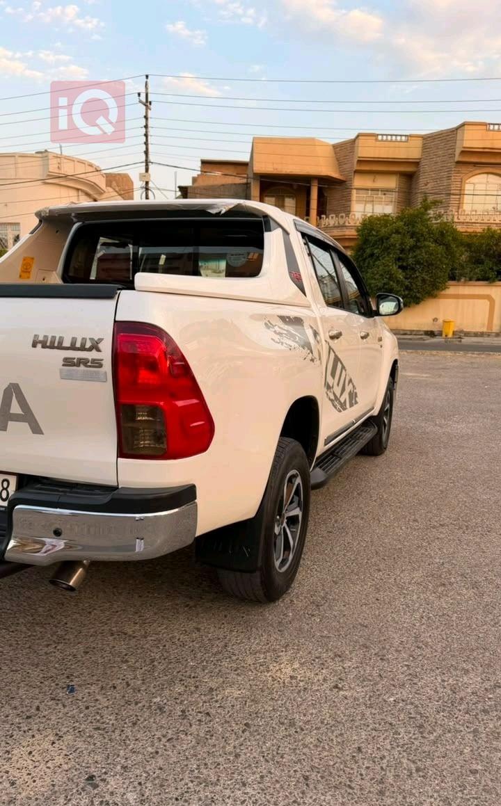 تويوتا هايلوكس